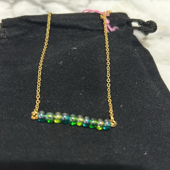 Shades of Green Glass Beads Dainty Necklace-Boutique - Picture 1 of 6